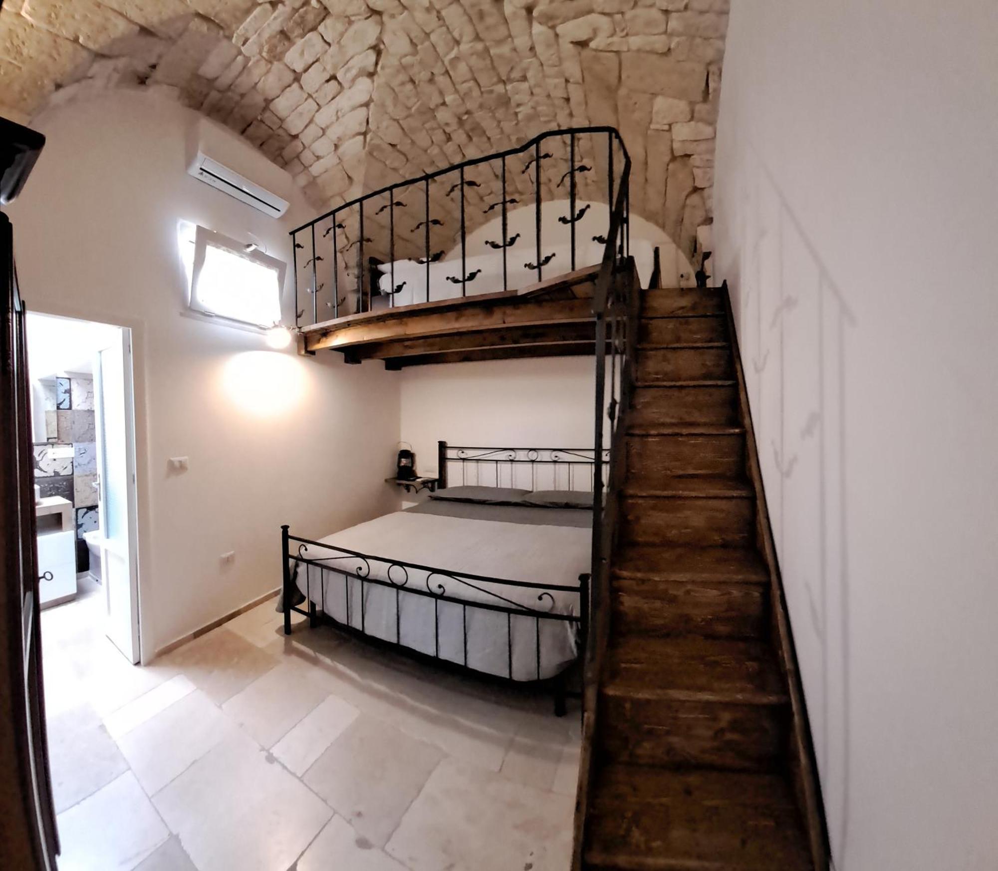 Hotel Petrakis House à Ostuni Extérieur photo
